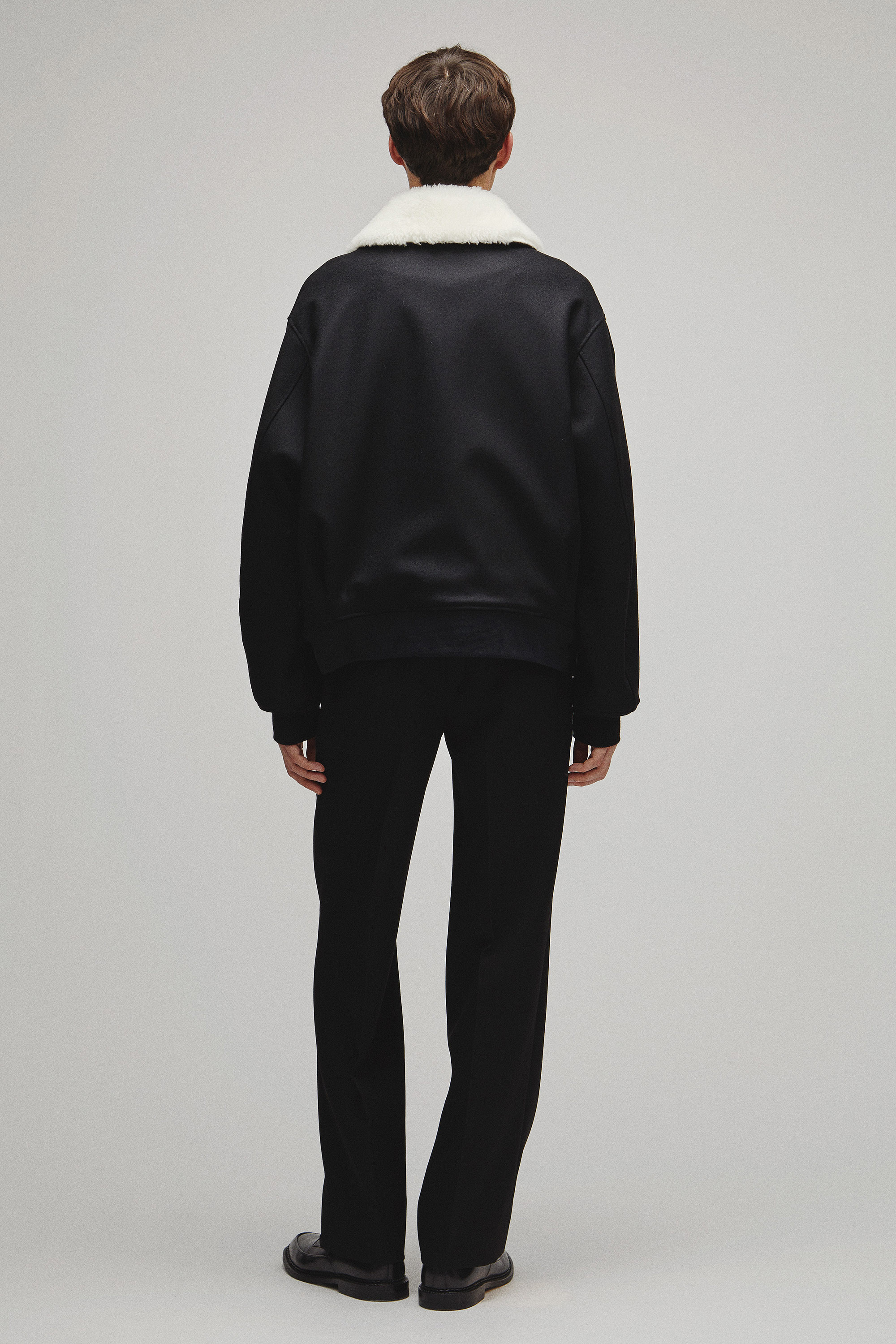 THE A2 JACKET M WITH BOA COLLAR