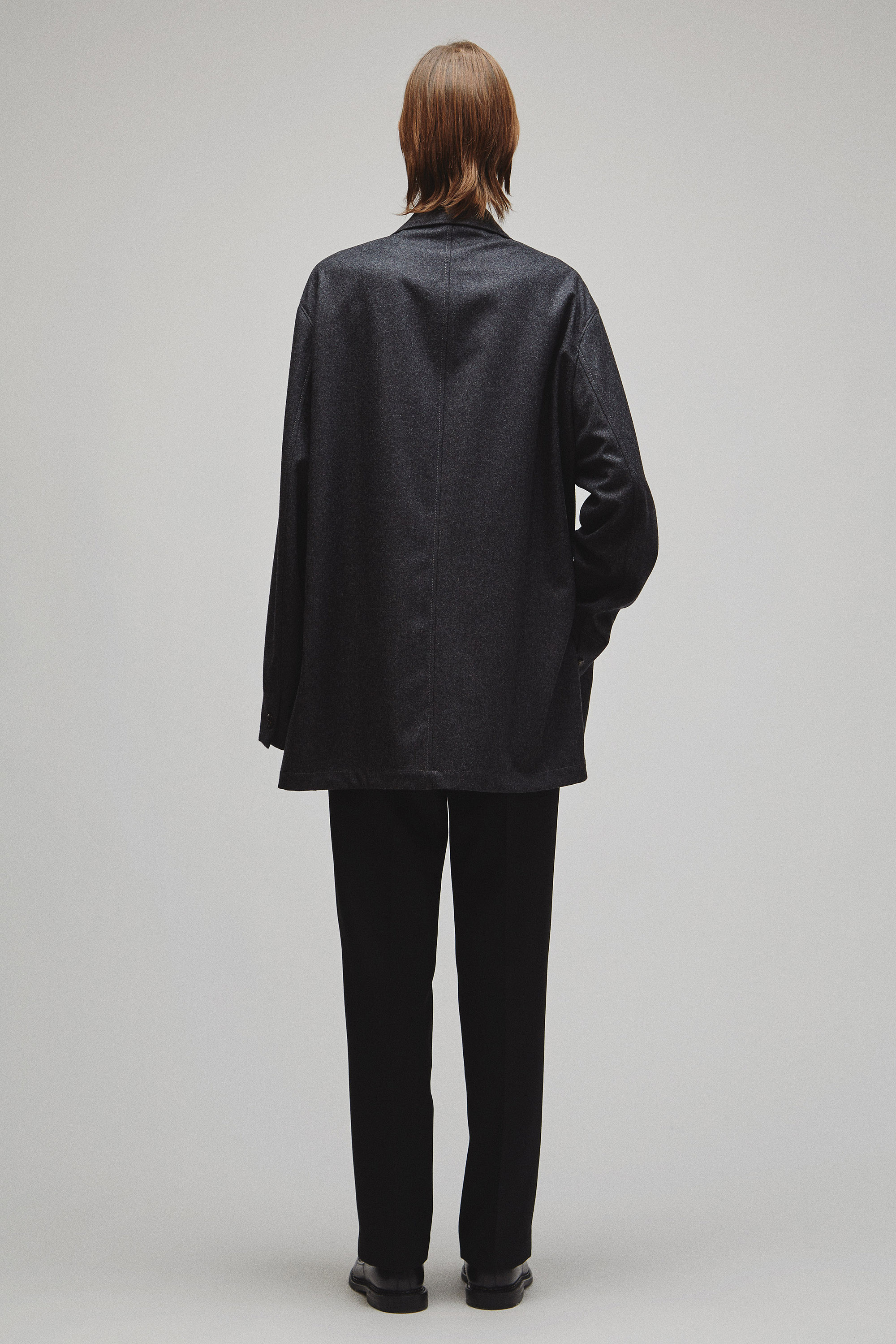 THE PEAKED LAPEL EASY JACKET