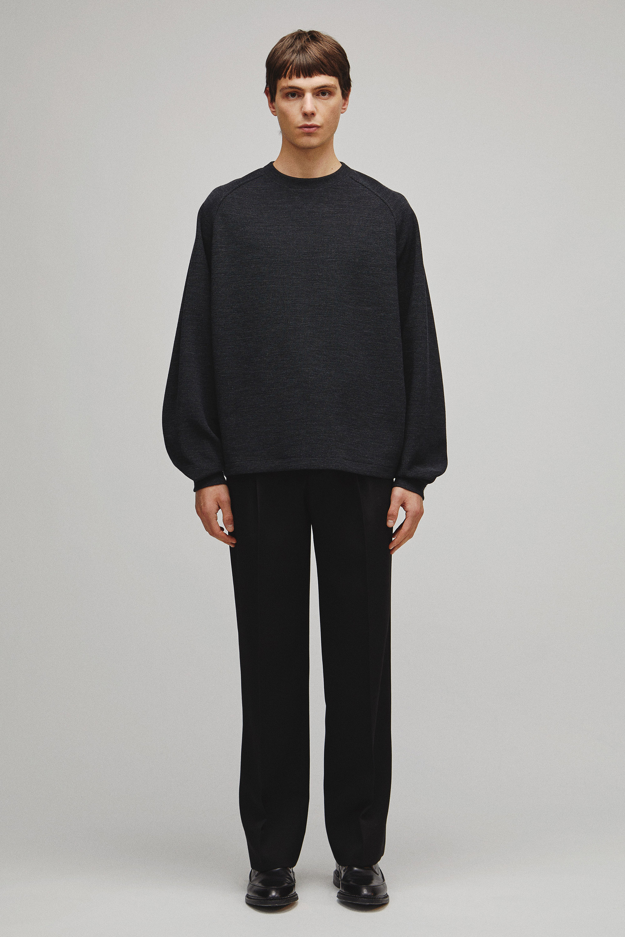THE RAGLAN SWEAT