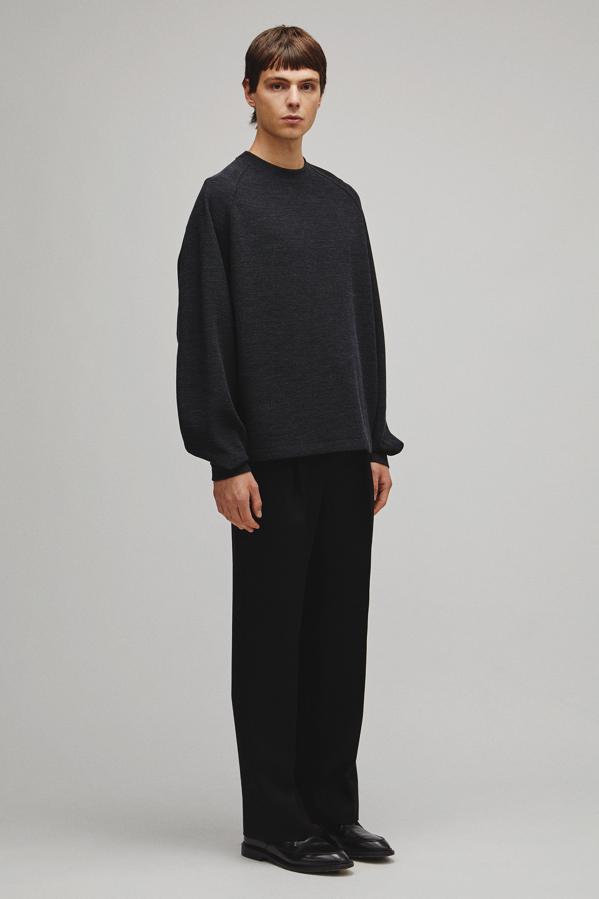 THE RAGLAN SWEAT