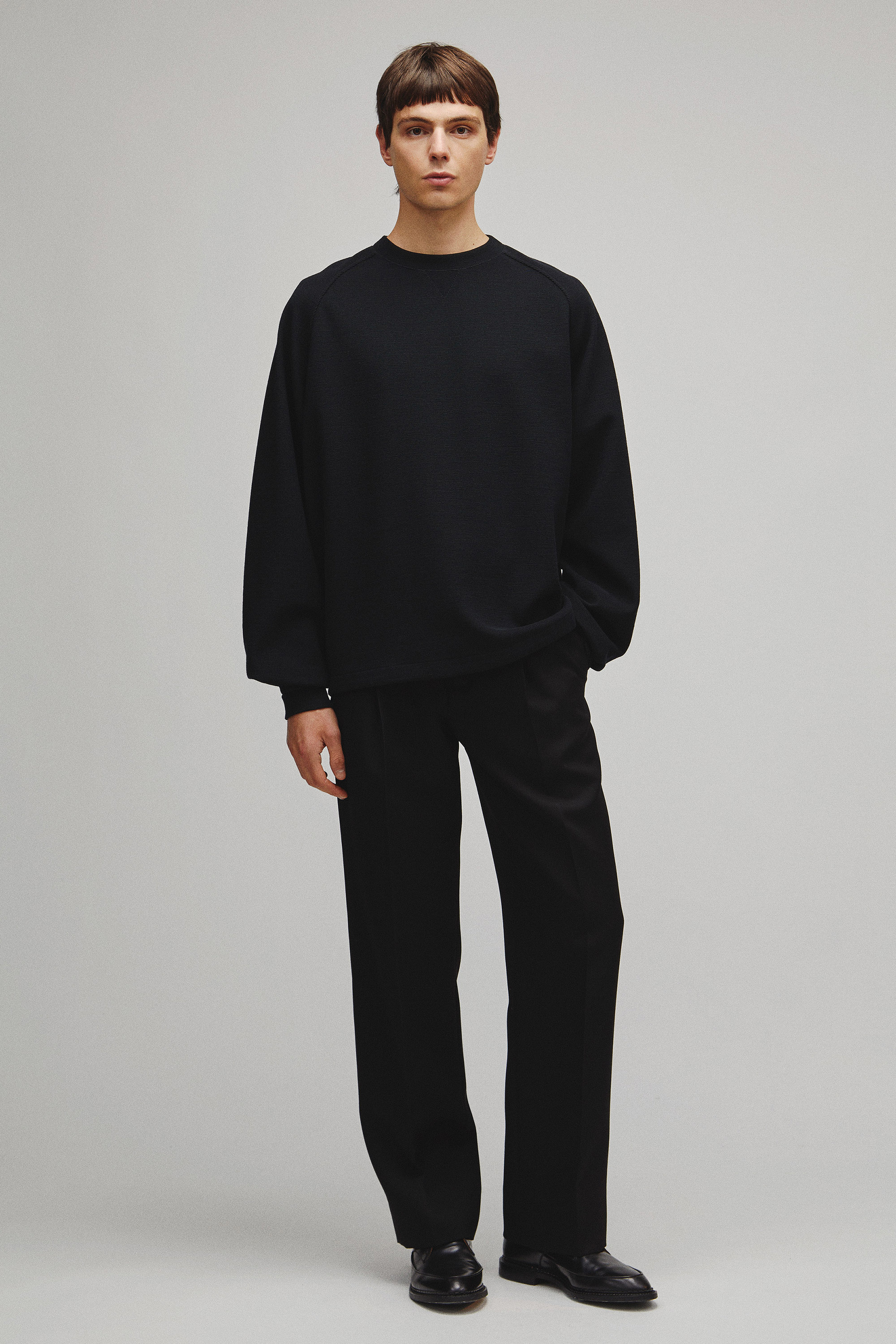 THE RAGLAN SWEAT