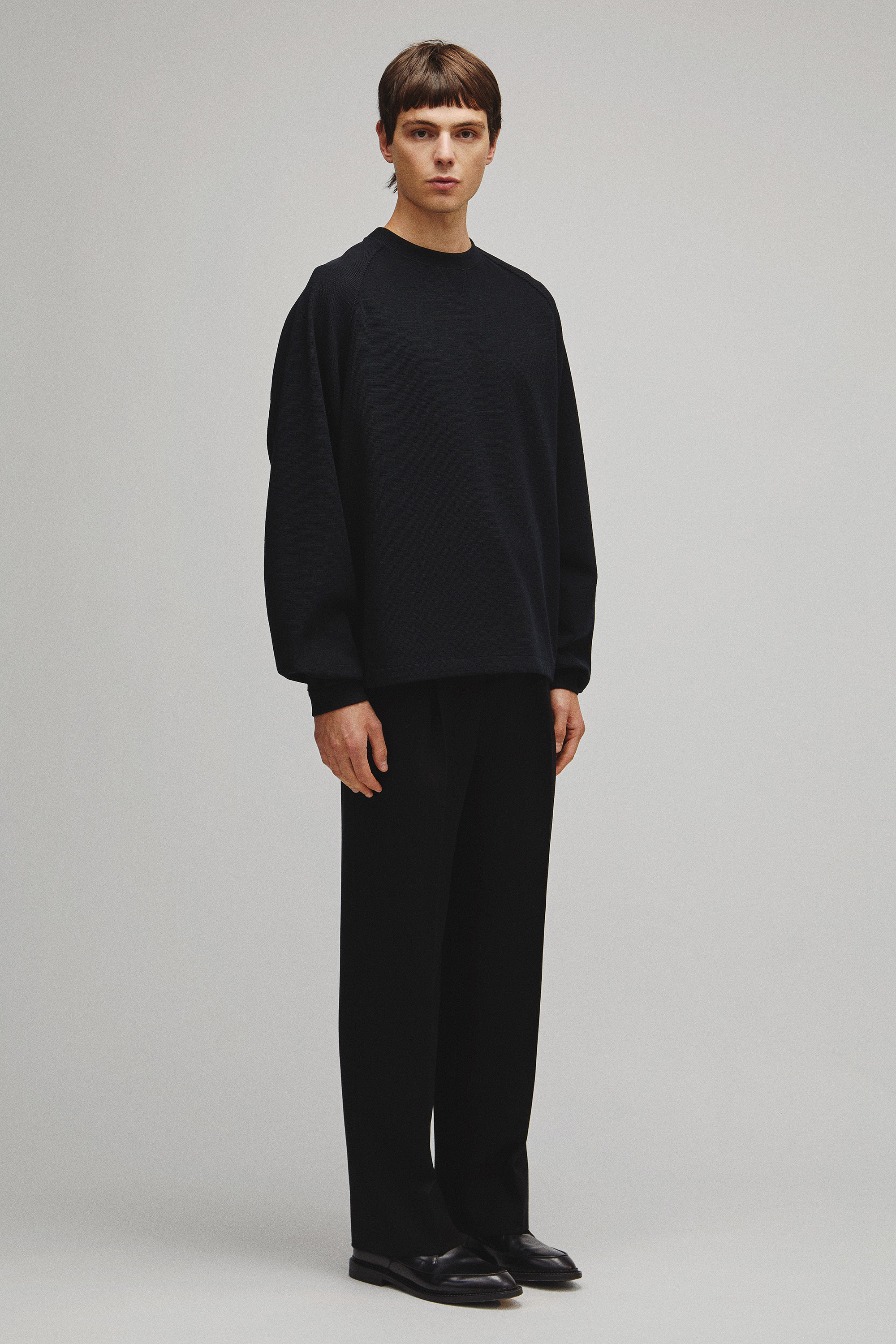 THE RAGLAN SWEAT