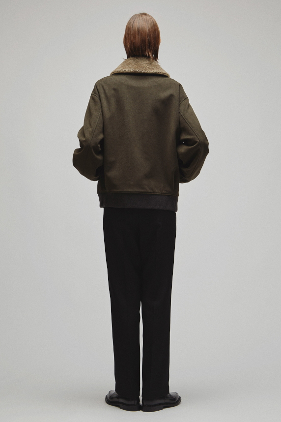 THE A2 JACKET M WITH BOA COLLAR