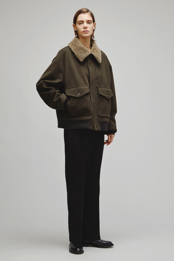 THE A2 JACKET M WITH BOA COLLAR