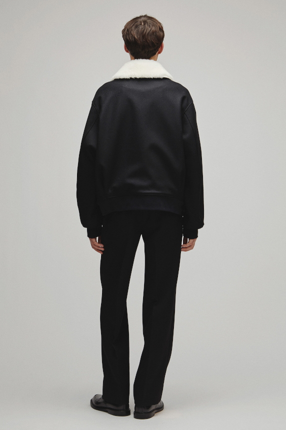 THE A2 JACKET M WITH BOA COLLAR