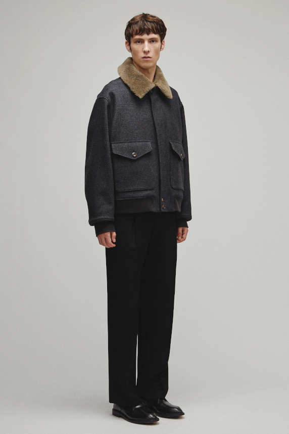 THE A2 JACKET M WITH BOA COLLAR