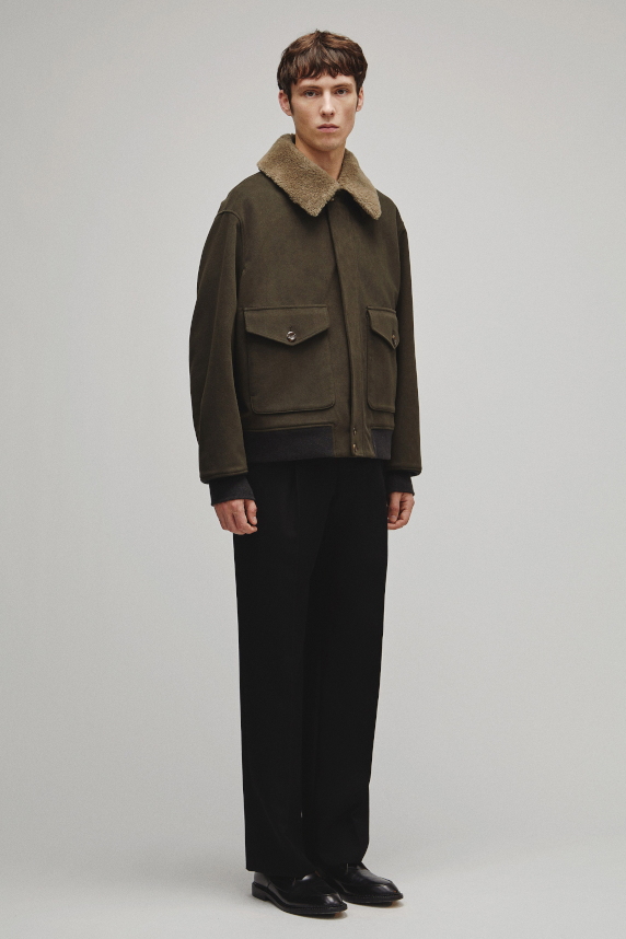 THE A2 JACKET M WITH BOA COLLAR