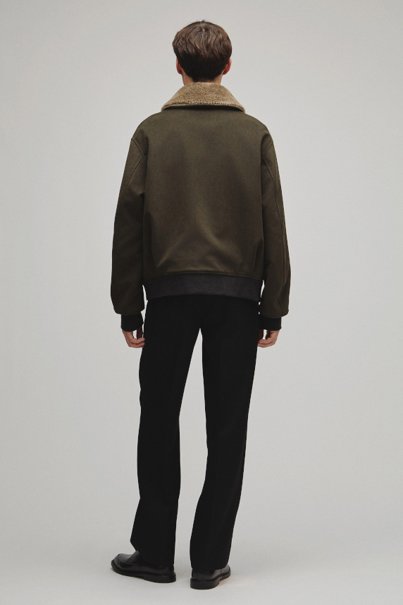 THE A2 JACKET M WITH BOA COLLAR