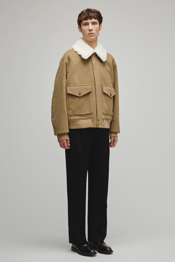 THE A2 JACKET M WITH BOA COLLAR