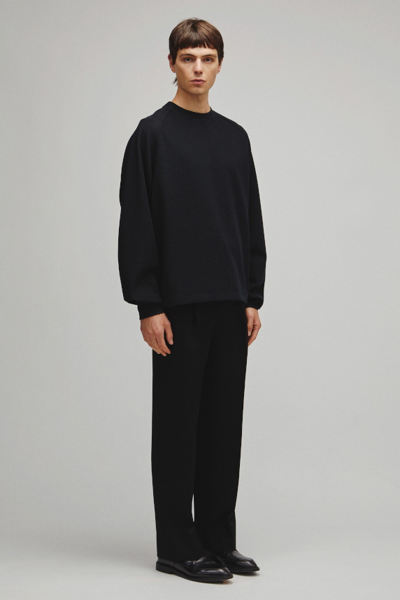 THE RAGLAN SWEAT