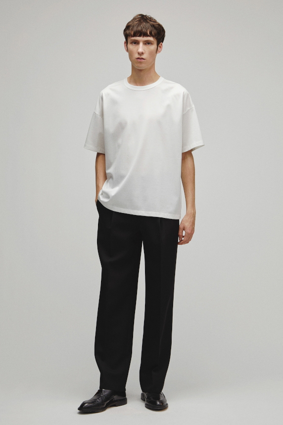 THE OVER SIZE T-SHIRT