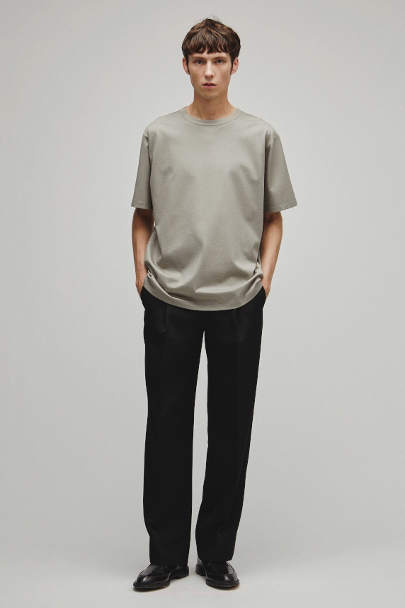 THE T-SHIRT