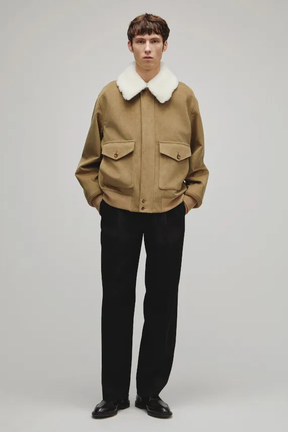 THE A2 JACKET M WITH BOA COLLAR